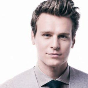 Jonathan Groff